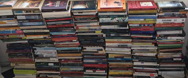 Oferta e troca de livros no Monte Agudo